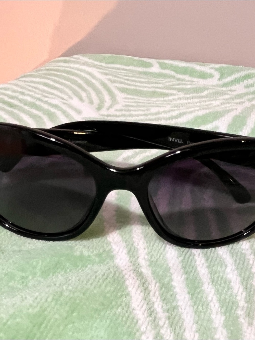 INVU Black Cat-Eye Sunglasses - Polarized Women's Shades